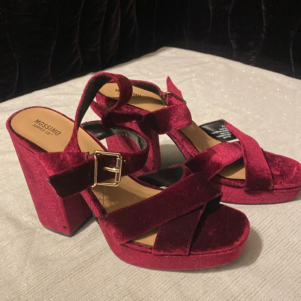 Burgundy Velvet Platform Heels Size 9 1/2 #070